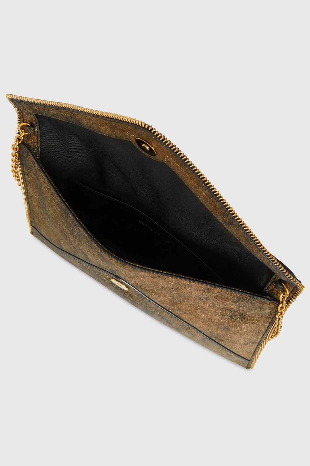 Leo Clutch With Chain Strap