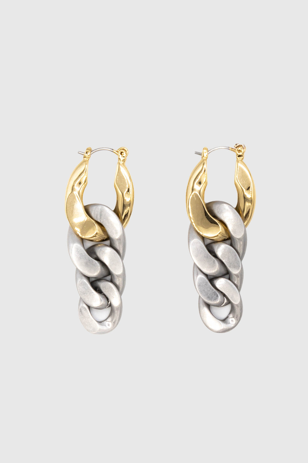 Graduated Link Linear Earring